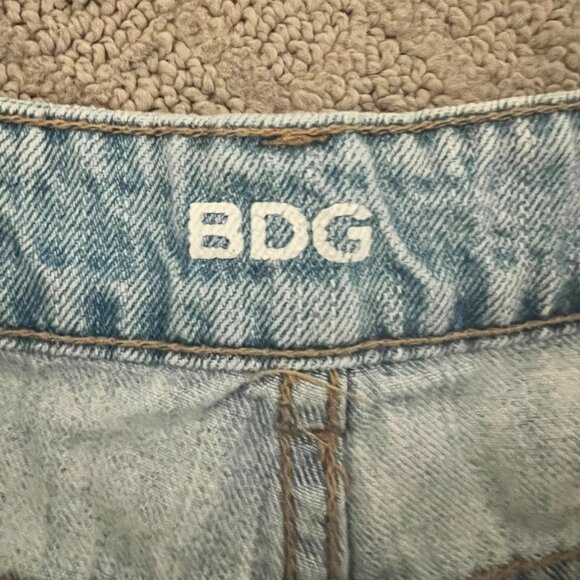 Urban Outfitters Cut Off Jean Shorts | BDG High Rise Lou Hi-Low Denim Shortie - Picture 6 of 8